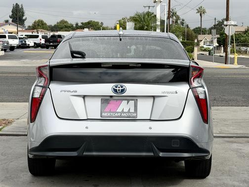 2017 Toyota Prius Four Touring