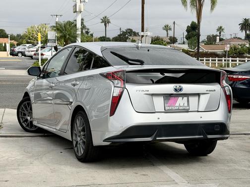 2017 Toyota Prius Four Touring