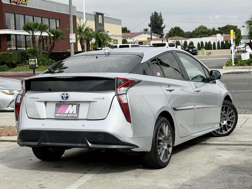 2017 Toyota Prius Four Touring
