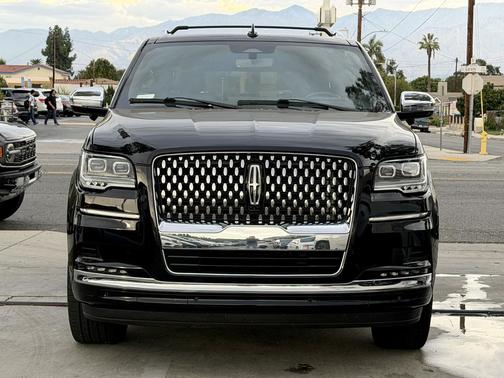 2022 Lincoln Navigator Black Label