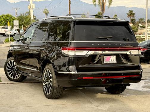 2022 Lincoln Navigator Black Label