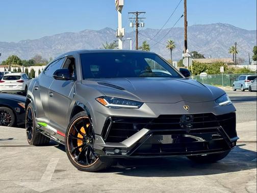 2024 Lamborghini Urus S