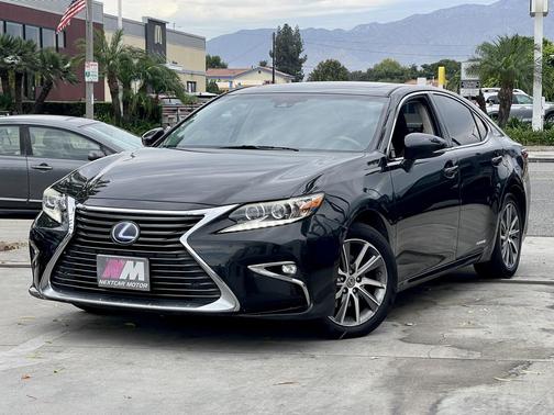 2016 Lexus ES 300h Base