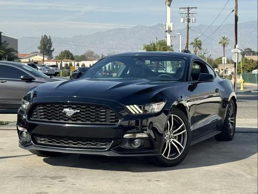 2017 Ford Mustang EcoBoost Premium