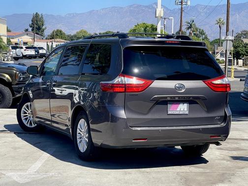 2016 Toyota Sienna XLE Premium