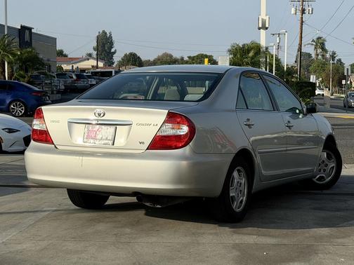 2003 Toyota Camry LE V6