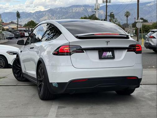 Pearl White Multi-Coat 2022 Tesla Model X Dual Motor All-Wheel Drive