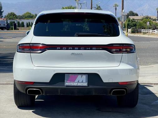 2021 Porsche Macan Base