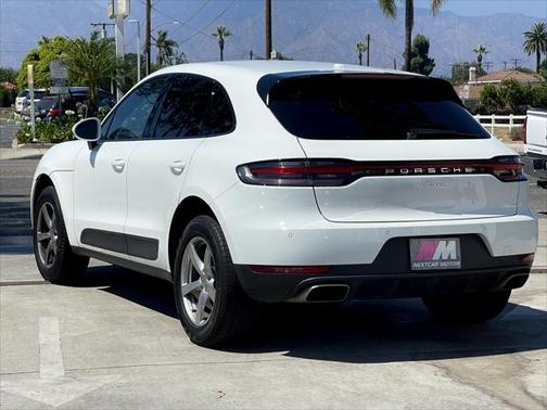 2021 Porsche Macan Base