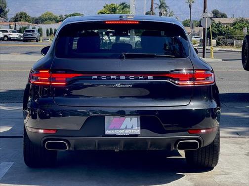 2021 Porsche Macan AWD