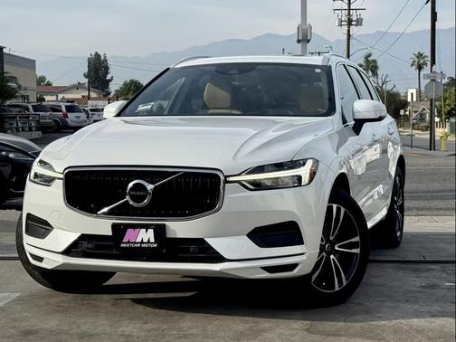 White 2020 Volvo XC60 T6 Momentum