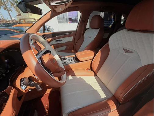 White 2023 Bentley Bentayga V8 AWD