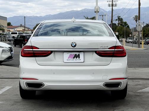 White 2016 BMW 740 4dr Sdn 740i RWD