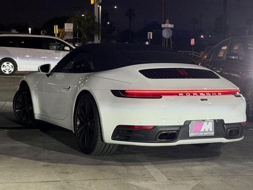 2022 Porsche 911 Carrera
