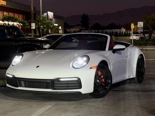 2022 Porsche 911 Carrera