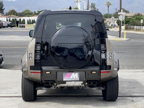 2025 Land Rover Defender P635 OCTA