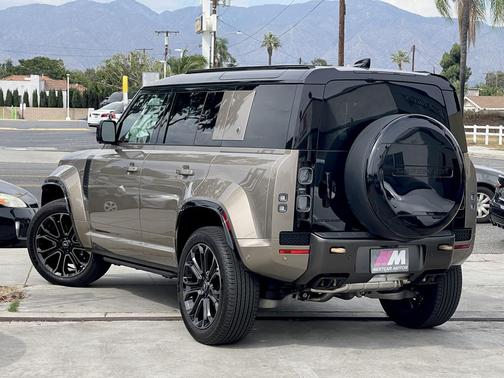 2025 Land Rover Defender P635 OCTA