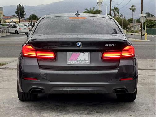 2021 BMW 530 530i Sedan