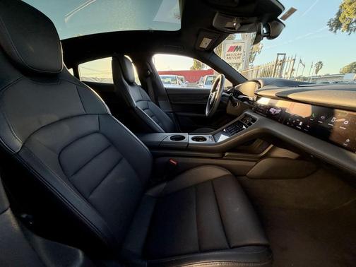 2022 Porsche Taycan RWD