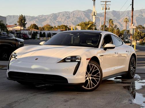 2022 Porsche Taycan RWD