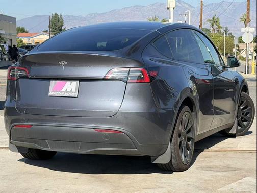2023 Tesla Model Y Long Range AWD