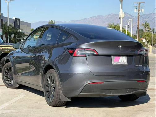 2023 Tesla Model Y Long Range AWD