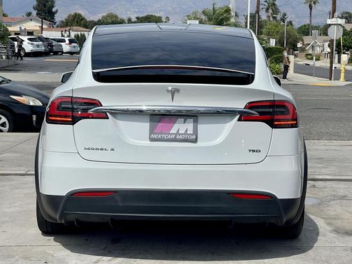 2018 Tesla Model X 75D AWD