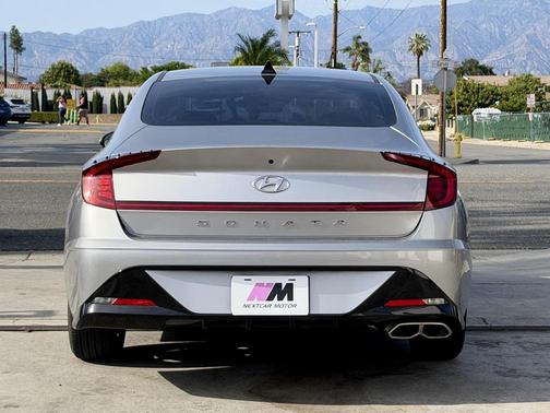 Shimmering Silver Pearl 2021 Hyundai SONATA SEL