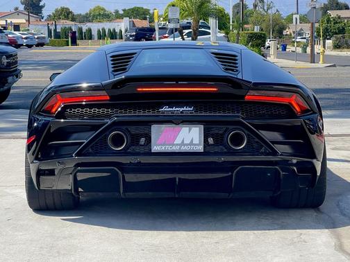 2021 Lamborghini Huracan EVO Coupe