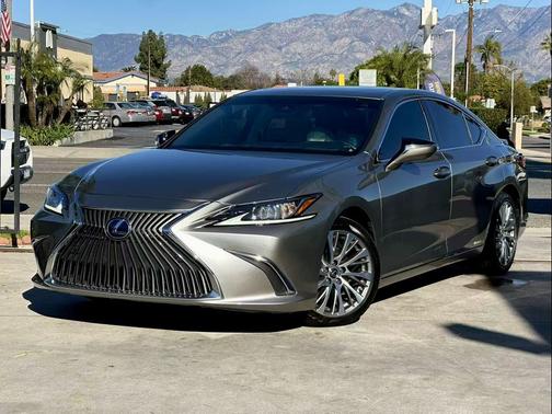 2021 Lexus ES 300h Base
