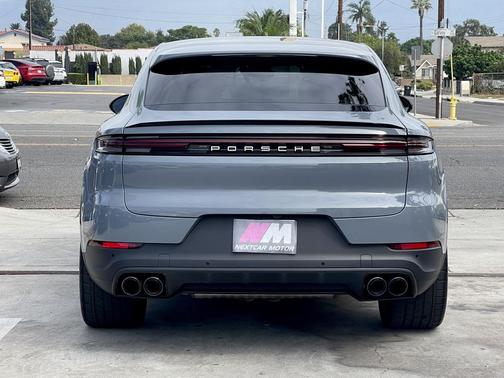 2024 Porsche Cayenne Coupe AWD