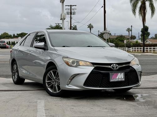 2015 Toyota Camry SE