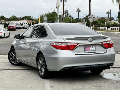 2015 Toyota Camry SE