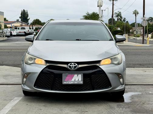 2015 Toyota Camry SE