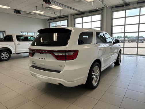 White Knuckle Clearcoat 2022 Dodge Durango R/T AWD