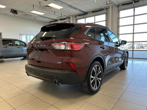 2021 Ford Escape SE