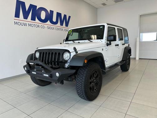 Bright White Clearcoat 2017 Jeep Wrangler Unlimited Willy Wheeler 4x4