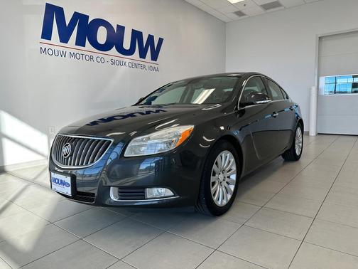 2012 Buick Regal Premium 1