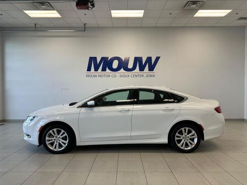 Bright White Clearcoat 2015 Chrysler 200 Limited
