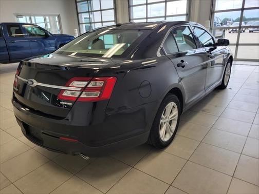 2018 Ford Taurus SE