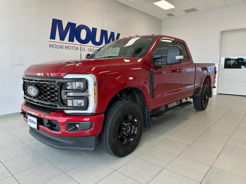 2023 Ford F-350 XLT