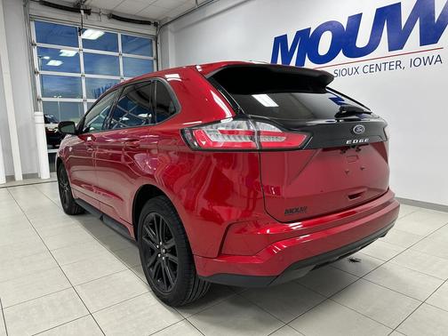 2022 Ford Edge ST Line