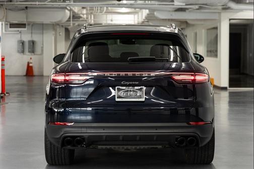 Moonlight Blue Metallic 2023 Porsche Cayenne Platinum Edition