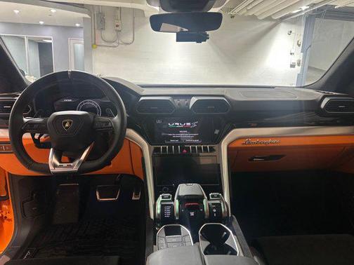 2024 Lamborghini Urus S