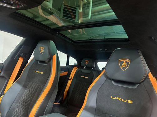 2024 Lamborghini Urus S