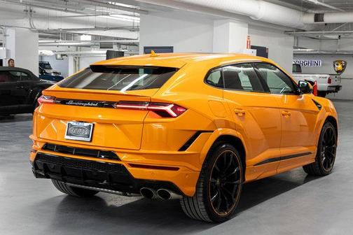 2024 Lamborghini Urus S