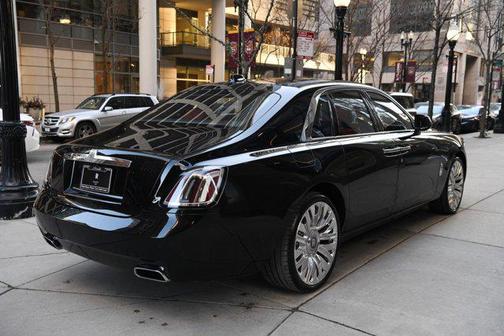 2025 Rolls-Royce Ghost Sedan