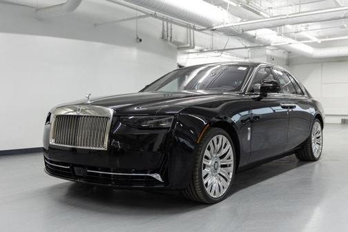 2025 Rolls-Royce Ghost Sedan