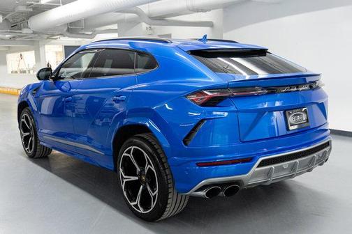 2021 Lamborghini Urus Base
