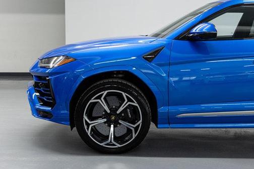 2021 Lamborghini Urus Base